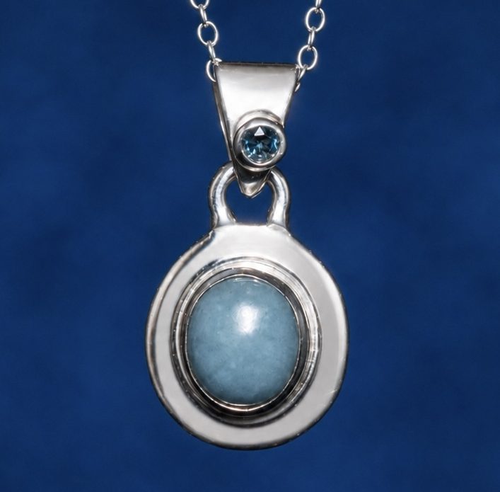 Colgante JADE de Guatemala y Zafiro Azul